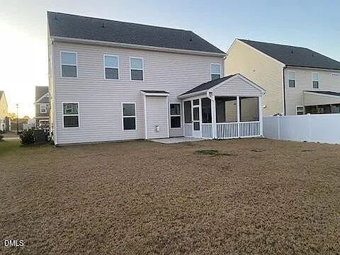 5 bed, 4.0 bath, 2836 sqft, $2,650 — Photo 3