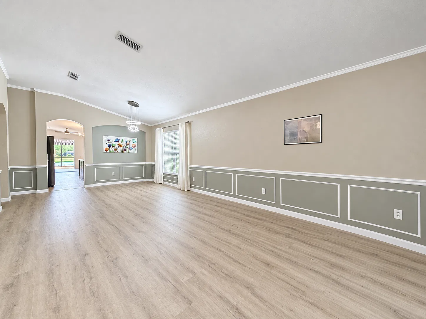 4 bed, 2039 sqft, $3,200 — Photo 3