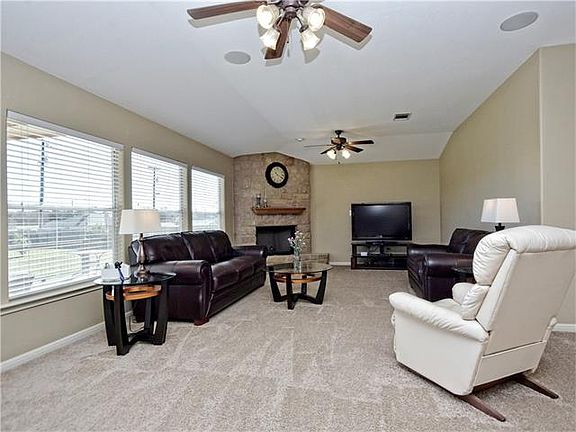 2nd image of 200 N Buckboard