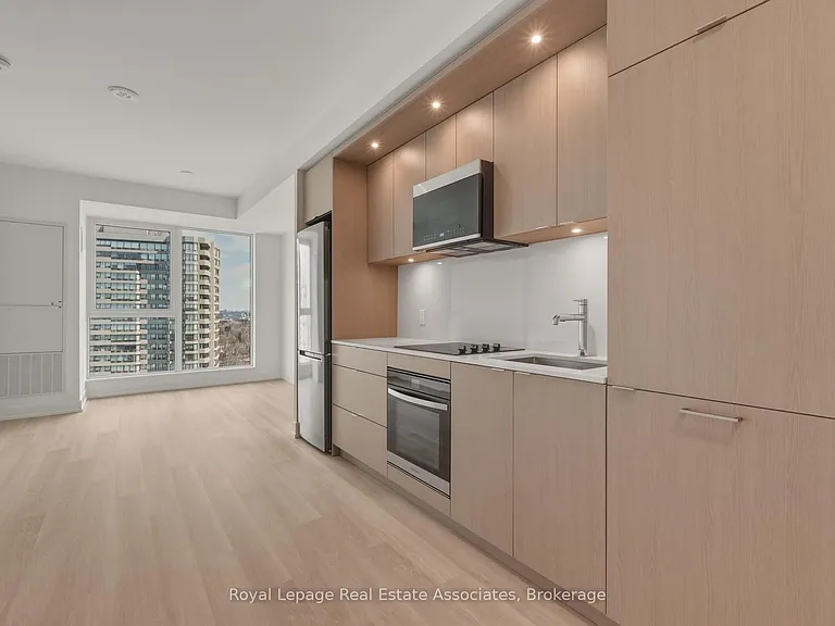 25 Cordova Ave #1802 — Photo 1