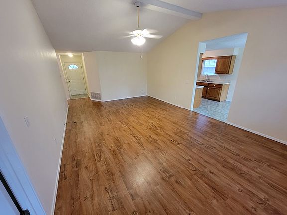 2nd image of 902 S Liberty Dr