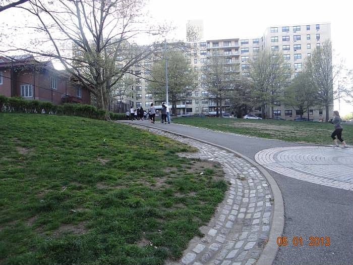 Parc Plaza -Doughboy Park