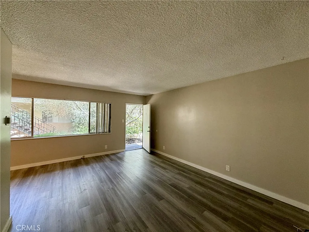 1 bed, 750 sqft, $1,750 — Photo 3