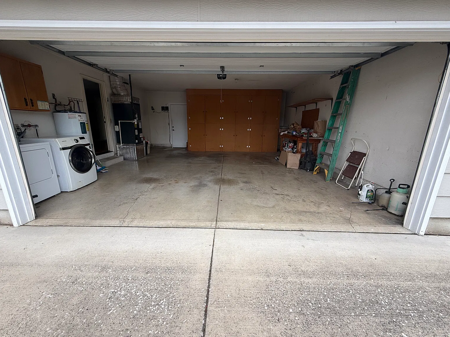3 bed, 1200 sqft, $2,850 — Photo 2