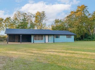 2820 W Upshur Ave, Gladewater, TX 75647