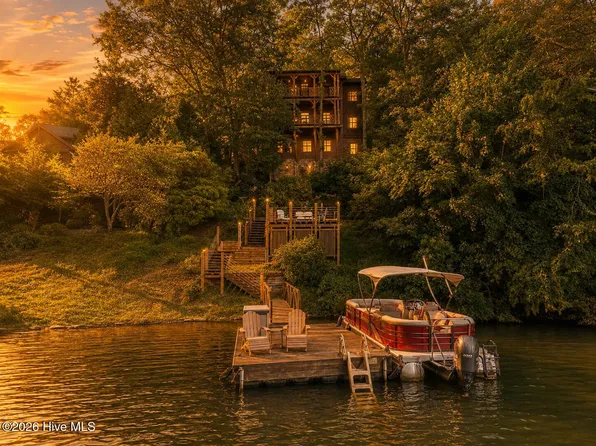 4 Lakeside Trail, Robbinsville, NC 28771