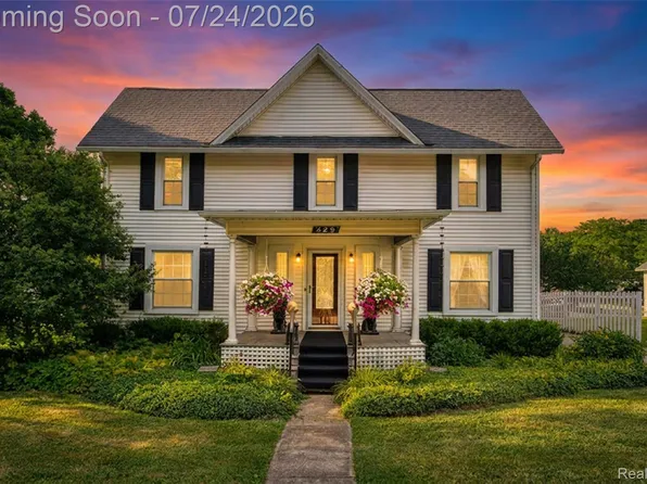 429 E Grand River Ave, Fowlerville, MI 48836