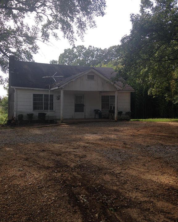 2nd image of 1136 County Road 47