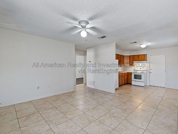 3rd image of 818 Lark St APT 4