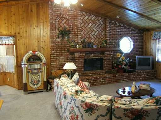 4th image of 774 Clubview Dr