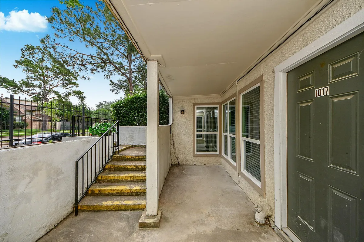 Building Photo - 781 Country Place Dr #1017