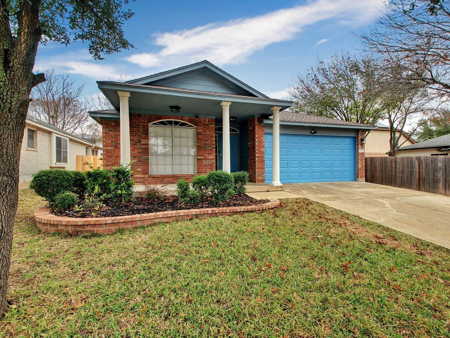 4 bed, 1573 sqft, $5,500 — Photo 3