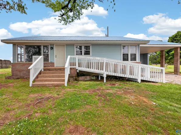 705 Emogene St, Moulton, AL 35650