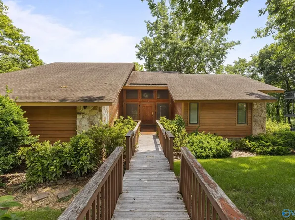 1416 Chandler Rd SE, Huntsville, AL 35801