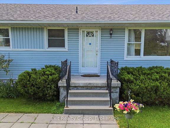 3rd image of 109 Aikins Rd
