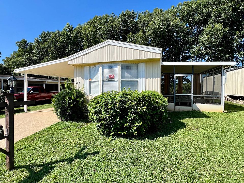 1st image of 565 Racket Dr #565