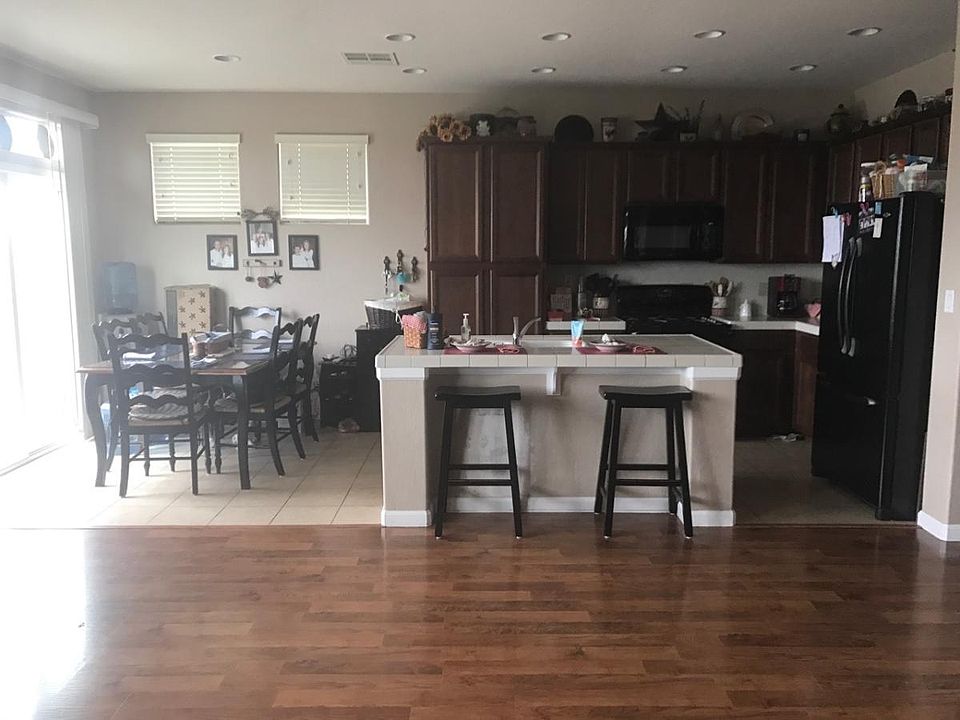 2nd image of 3166 Brickfield Ave