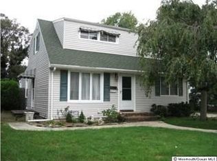 924 Woodcrest Dr, Spring Lake, NJ 07762