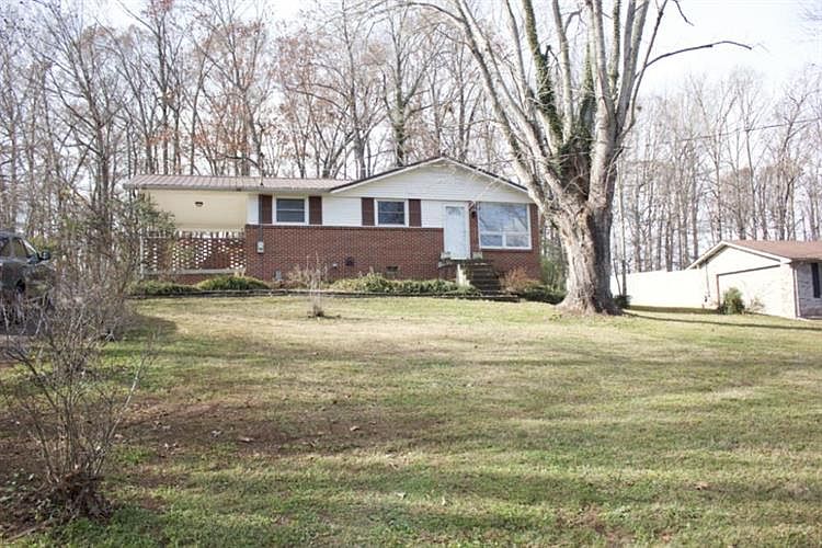 1st image of 304 Lakeshore Dr