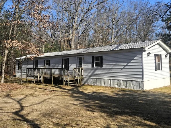 10282 S Spruce Ave, Grant, MI 49327