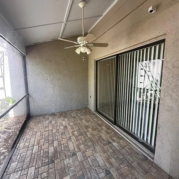 442 Meadowood Blvd — Photo 6