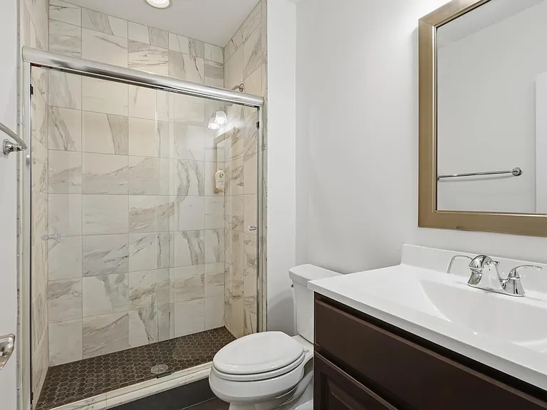 42522 Stratford Landing Dr — Photo 30