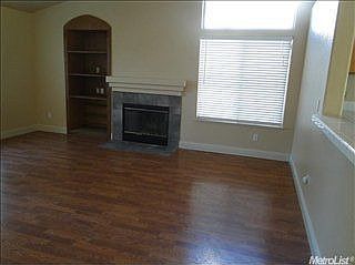 2nd image of 670 Sunnyhill Dr