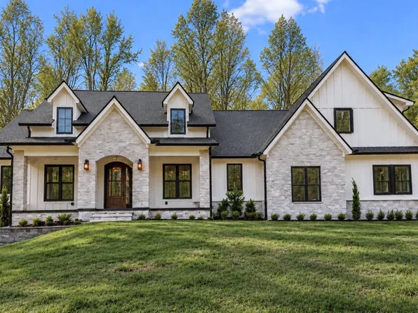 7410 Sleepy Hollow Ln, Fairview, TN 37062