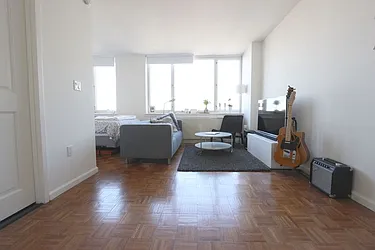 Rented by Dynamik Realty