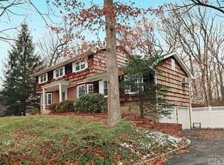 31 Cornwallis Rd, East Setauket, NY 11733