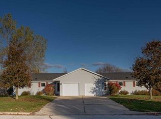 714 Carol Ln, Pulaski, WI 54162