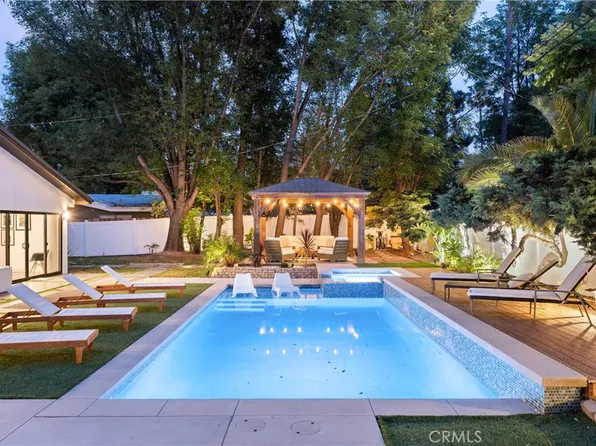 4755 Degovia Ave, Woodland Hills, CA 91364