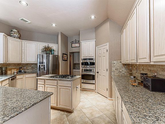 5th image of 15703 Aberdeen Trails Dr
