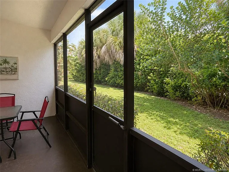 615 Oleander St #103 — Photo 14