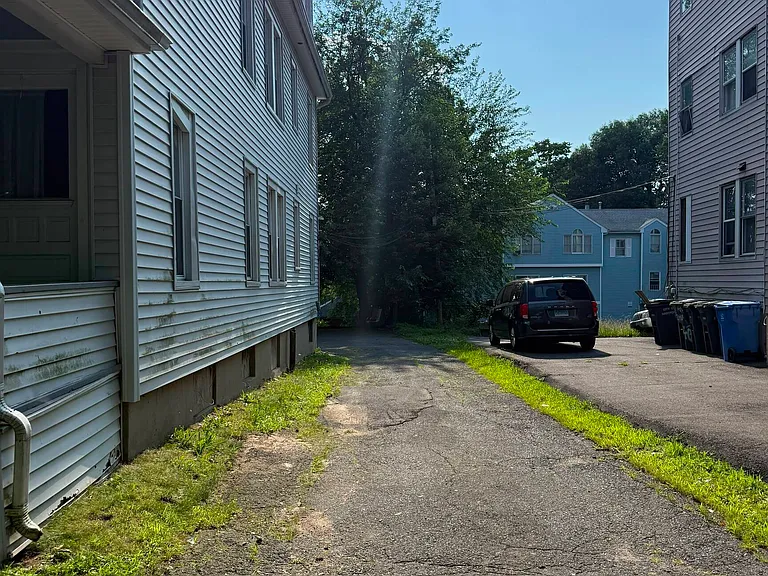 33-35 Zion St #2 — Photo 2
