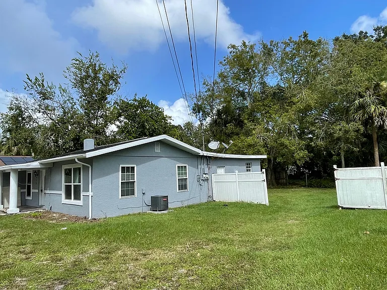 415 S Robbins Ave — Photo 11