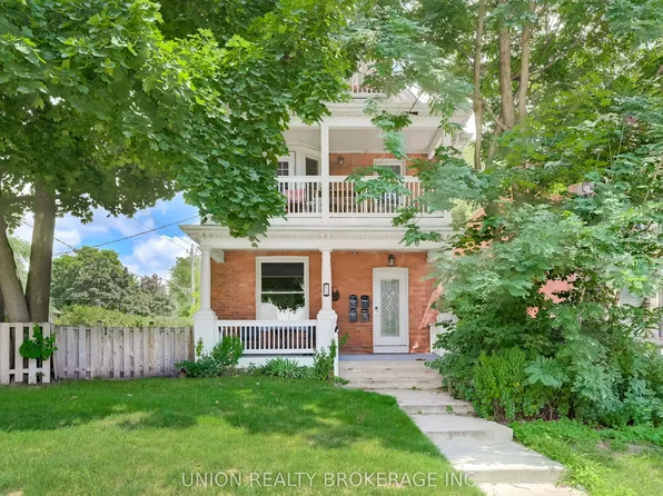 41 Main St, Toronto, ON M4E 2V5