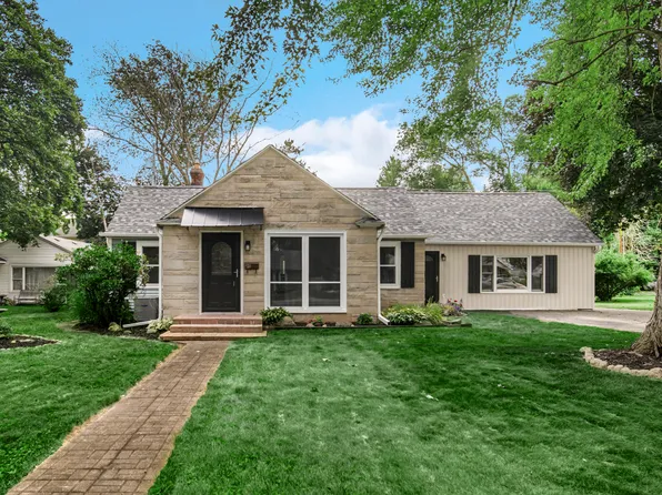 419 S 9th St, Chesterton, IN 46304