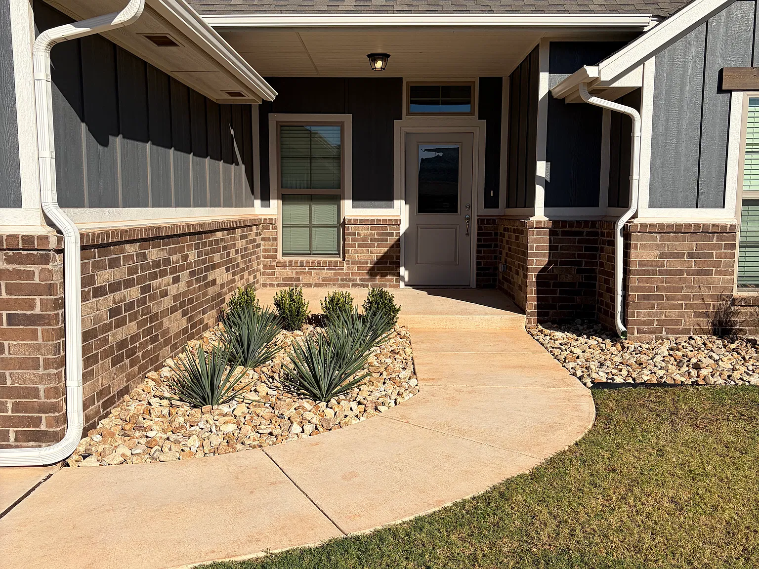4 bed, 1747 sqft, $1,950 — Photo 3