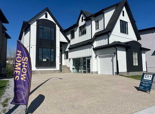 48 SW Rockcliff Ter NW, Calgary, AB T3G0G5