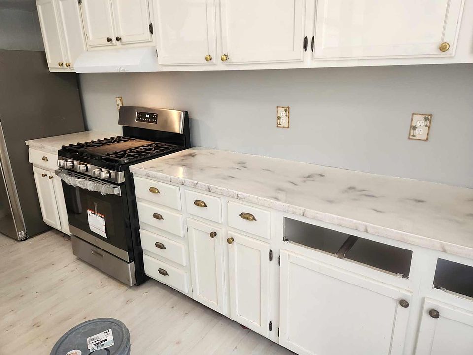 1st image of 7925 Central Park Cir