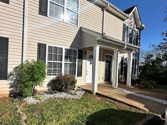 4th image of 62 Buff St