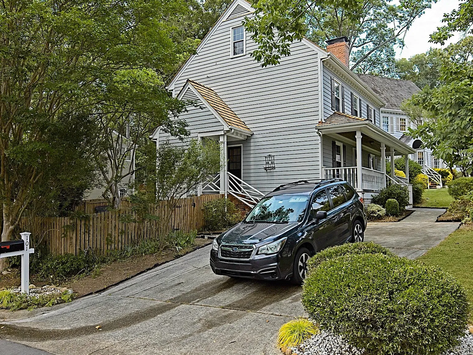 3 bed, 2.5 bath, 1881 sqft, $2,250 — Photo 2