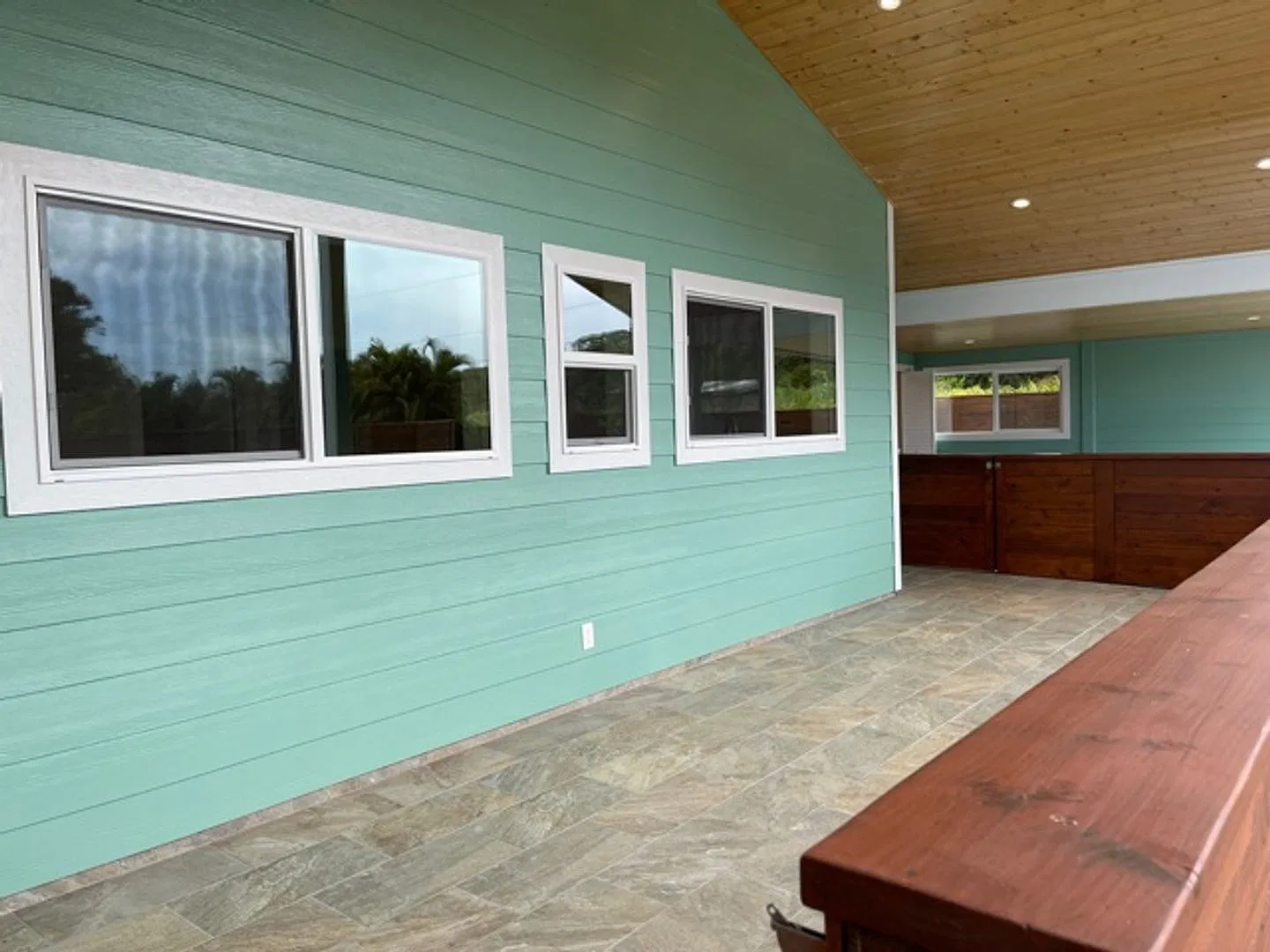 115 S. Holokai Road: Multi-Family — Photo 4