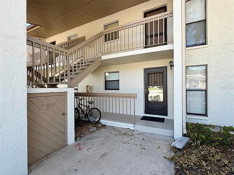 1200 Tarpon Woods Blvd #Q4 — Photo 2