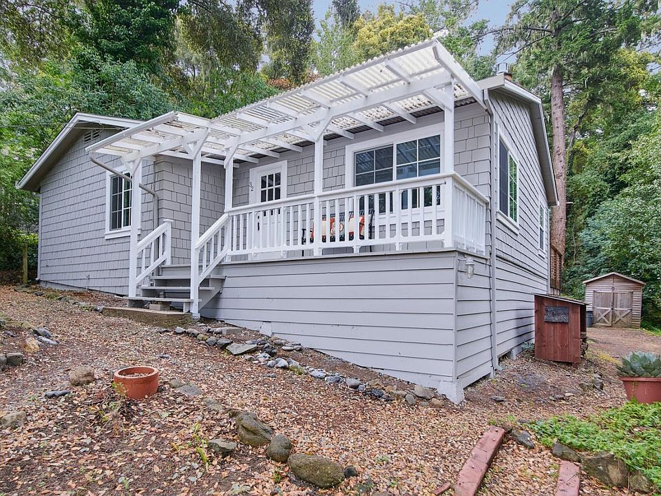 1st image of 32 Fernwood Dr