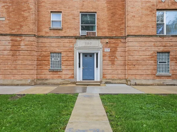 2121 N Saint Louis Ave #3S, Chicago, IL 60647
