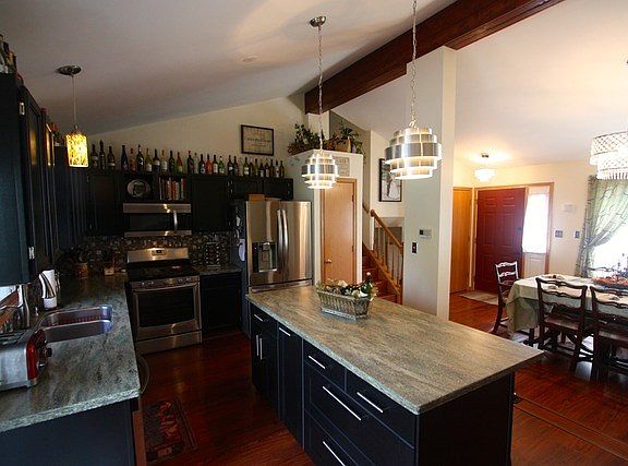 4th image of 2110 Susanna Way