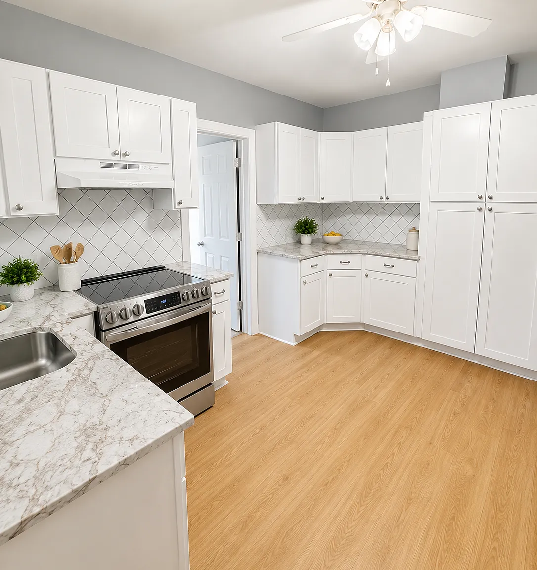 3 bed, 768 sqft, $2,925 — Photo 4