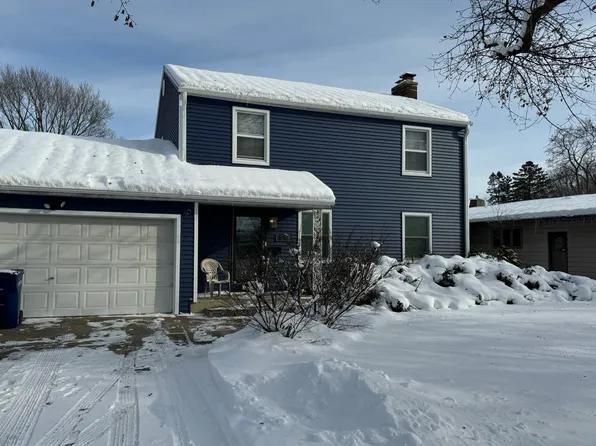 322 9th Ct, Saint Charles, IL 60174